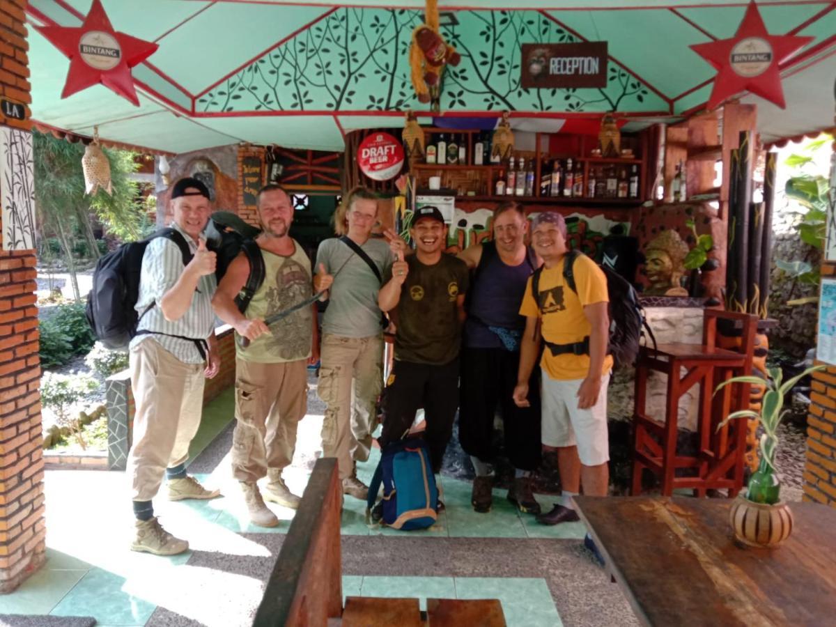 Lucky Bamboo'Bungalows-Resto And Orangutan Jungle Trekking Tours Bukit Lawang Esterno foto